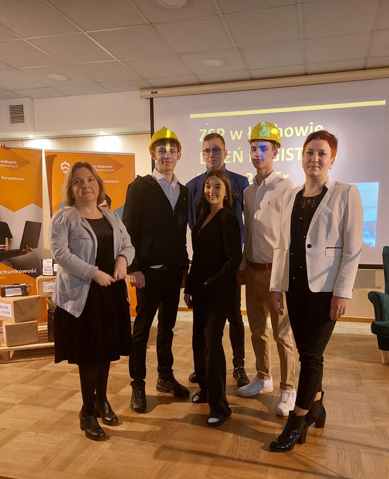 wizyta-uczniow-z-zespolu-szkol-ponadpodstawowych-im-jana-pawla-ii-w-radzyniu-podlaskim