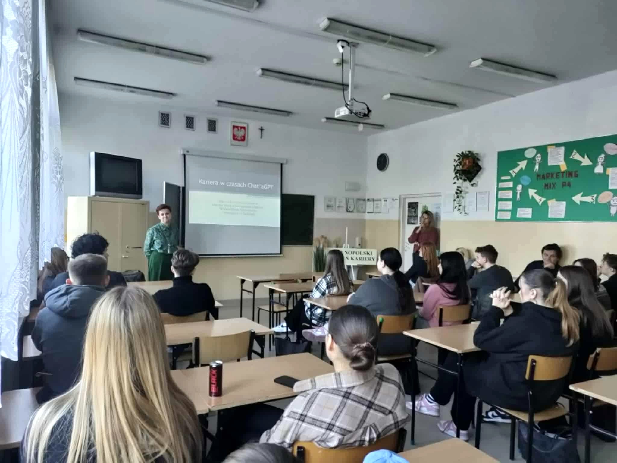 wizyta-uczniow-z-zespolu-szkol-ponadpodstawowych-im-jana-pawla-ii-w-radzyniu-podlaskim