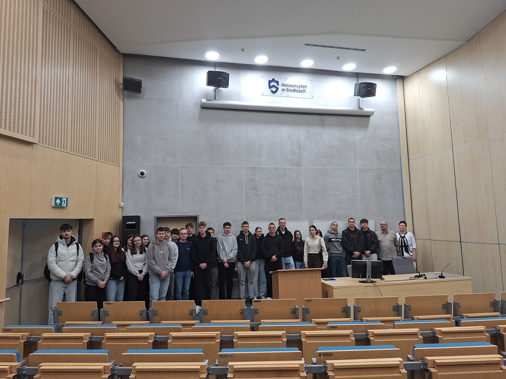 wizyta-uczniow-z-zespolu-szkol-ponadpodstawowych-im-jana-pawla-ii-w-radzyniu-podlaskim